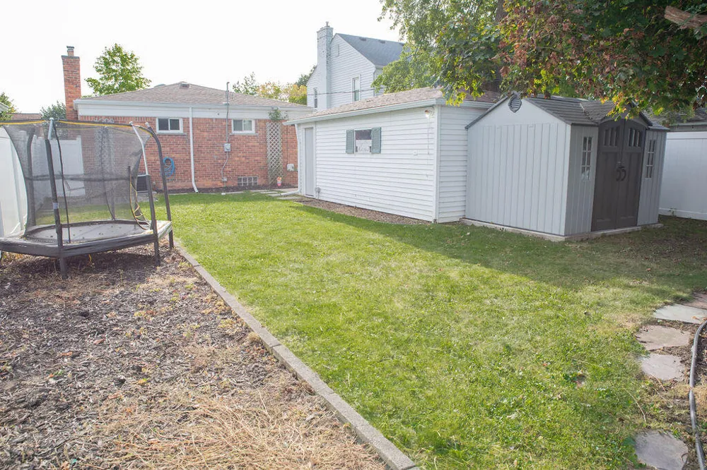 3310 Birchwood Street Trenton, MI 48183