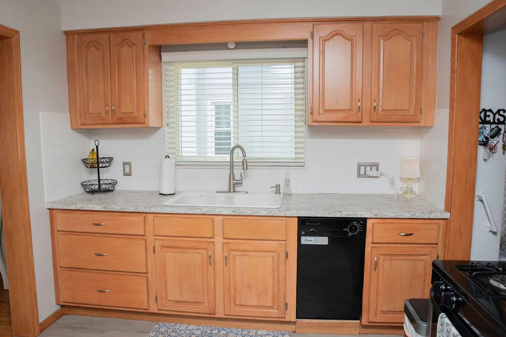 3310 Birchwood Street Trenton, MI 48183