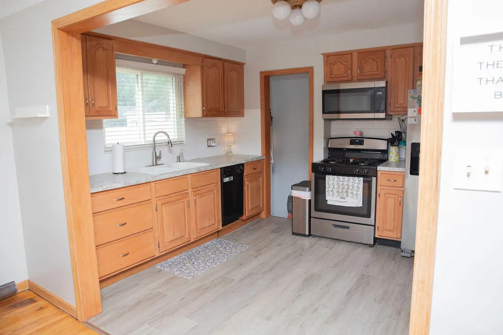 3310 Birchwood Street Trenton, MI 48183