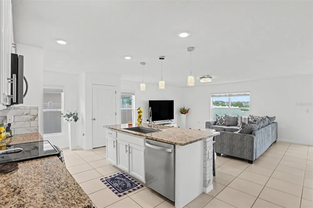 498 OLIVE CONCH STREET Ruskin, FL 33570
