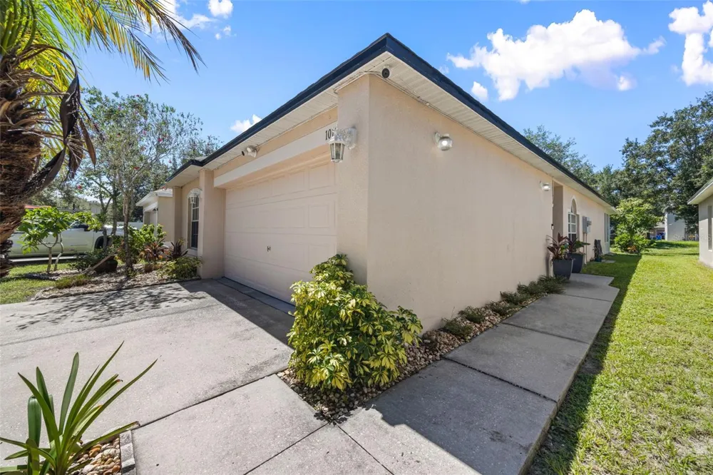 1012 BRENTON LEAF DRIVE Ruskin, FL 33570