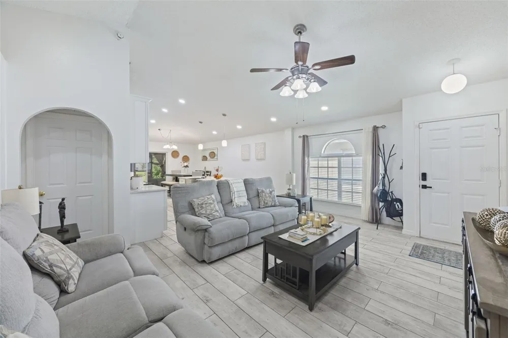 1012 BRENTON LEAF DRIVE Ruskin, FL 33570