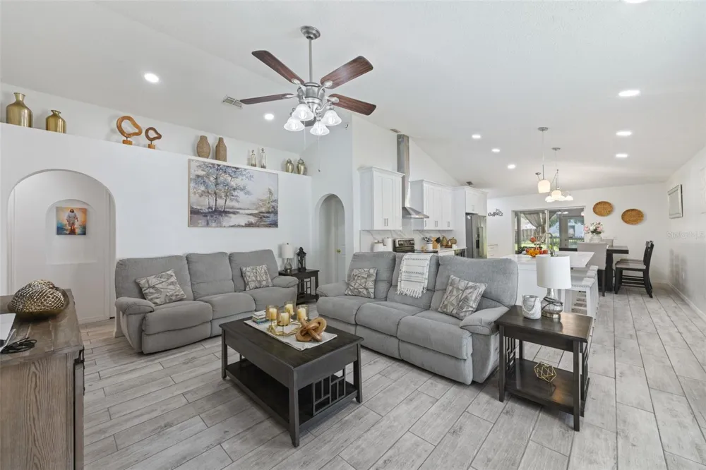 1012 BRENTON LEAF DRIVE Ruskin, FL 33570