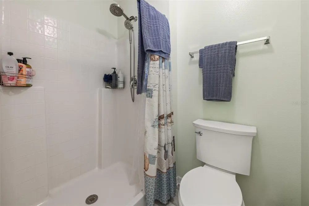 1012 BRENTON LEAF DRIVE Ruskin, FL 33570