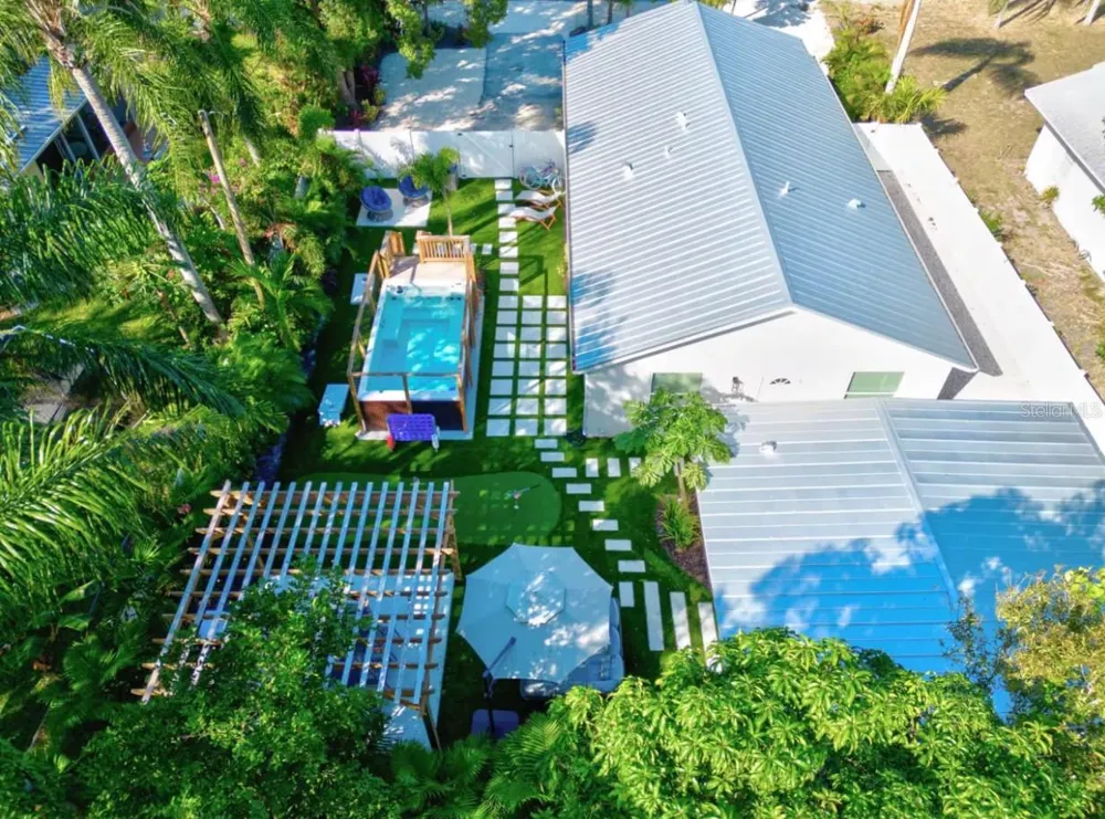 607 37TH STREET W Bradenton, FL 34205