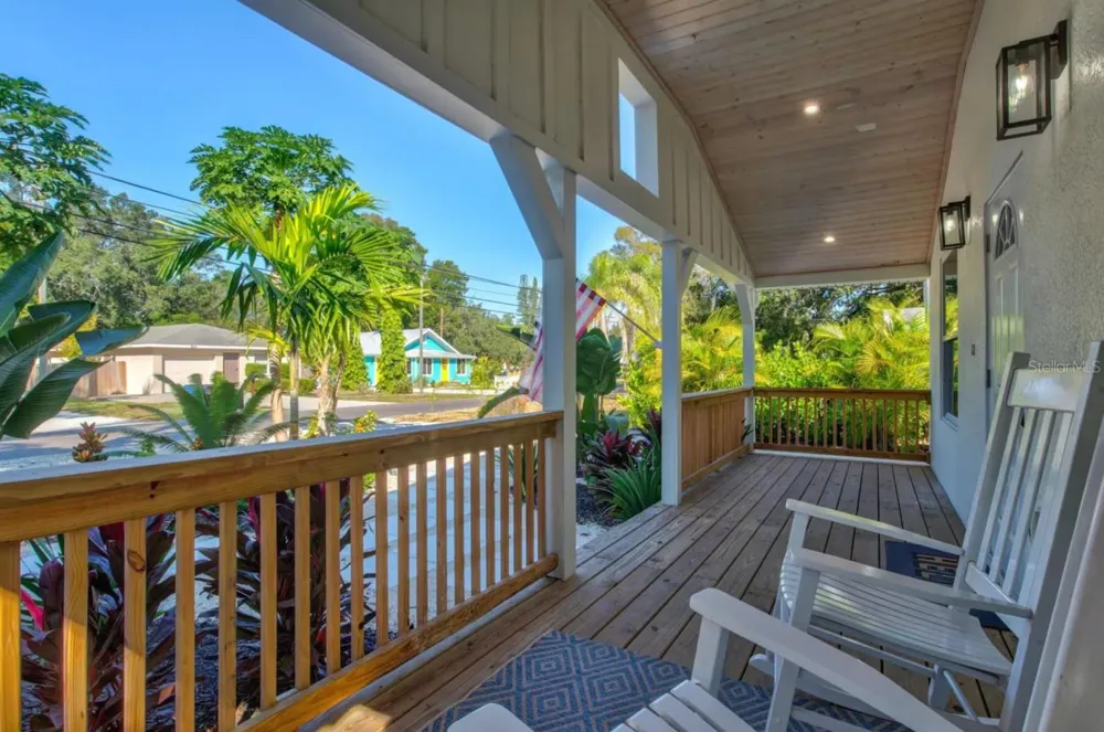 607 37TH STREET W Bradenton, FL 34205