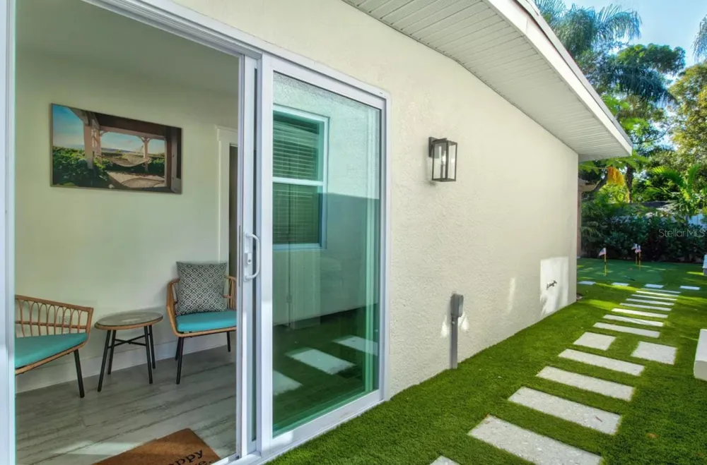 607 37TH STREET W Bradenton, FL 34205