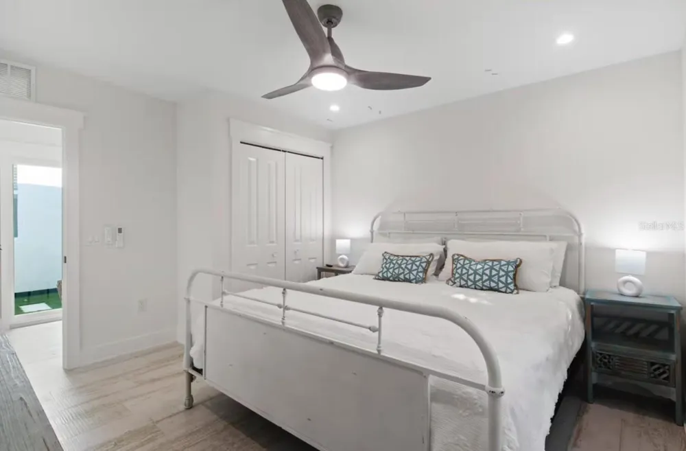 607 37TH STREET W Bradenton, FL 34205