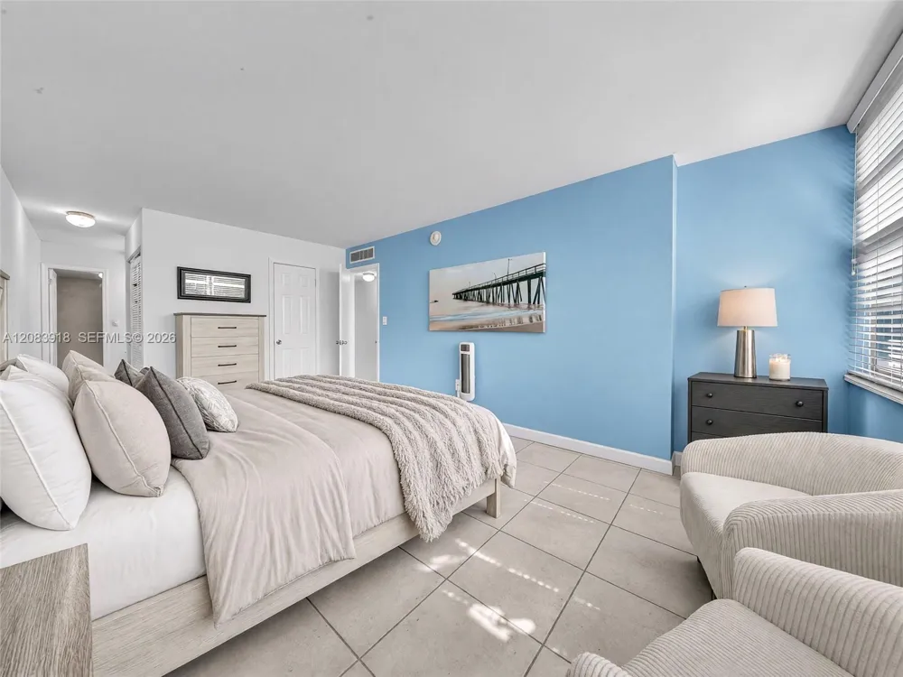 2016 Bay Dr #203 Miami Beach, FL 33141