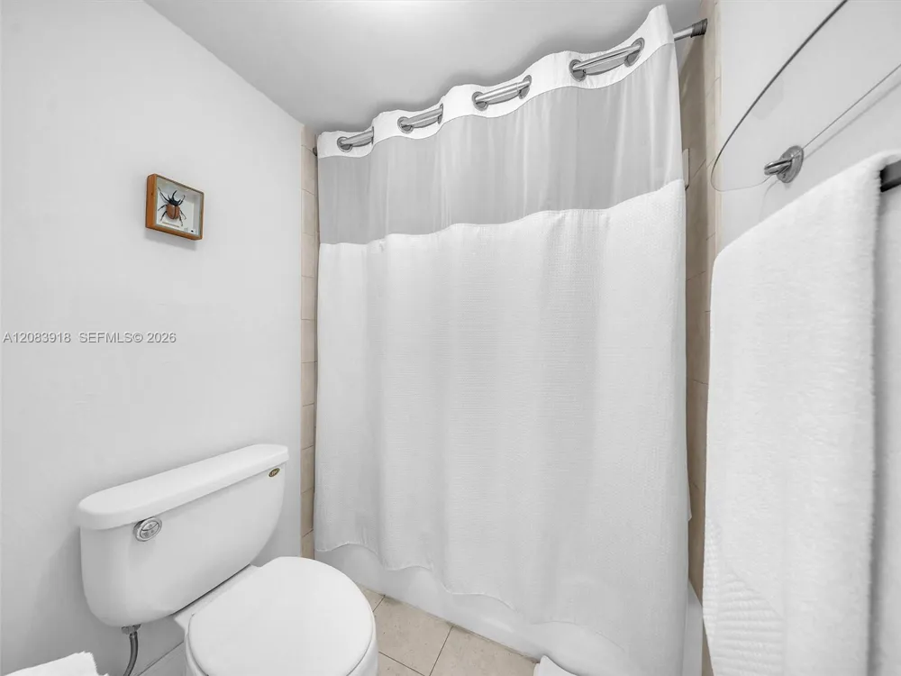 2016 Bay Dr #203 Miami Beach, FL 33141