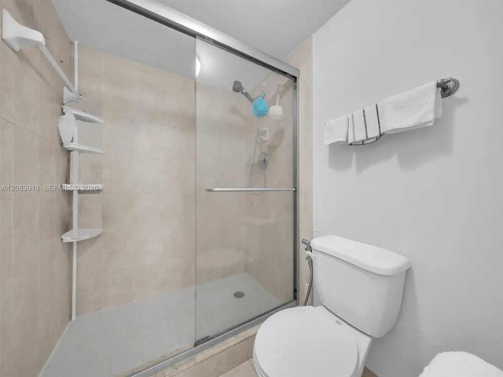 2016 Bay Dr #203 Miami Beach, FL 33141
