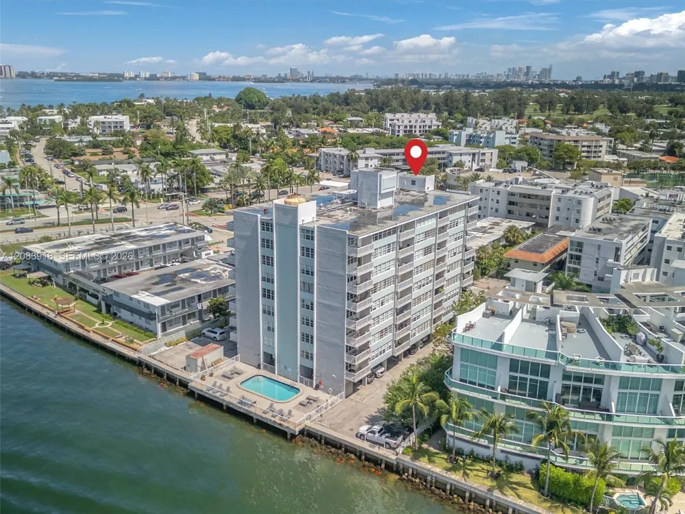 2016 Bay Dr #203 Miami Beach, FL 33141