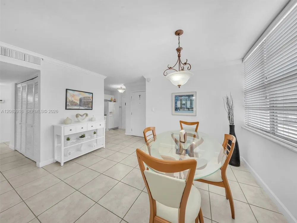 2016 Bay Dr #203 Miami Beach, FL 33141