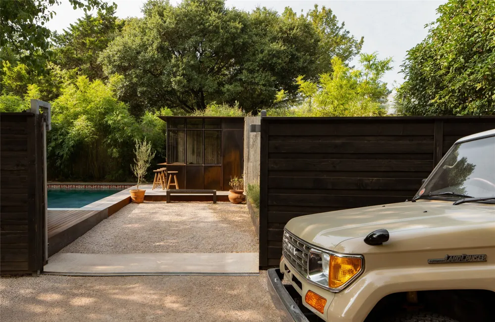 938 Clinton Avenue Dallas, TX 75208