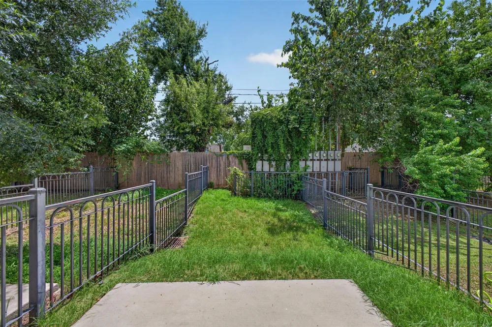3229 Real Street #A Houston, TX 77087