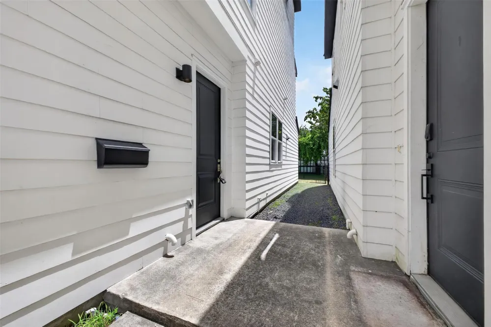 3229 Real Street #A Houston, TX 77087