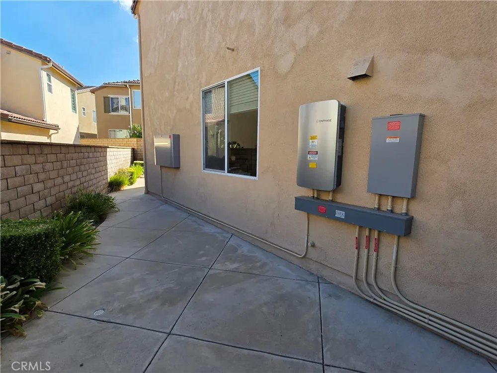 28930 Via Adelena Valencia, CA 91354