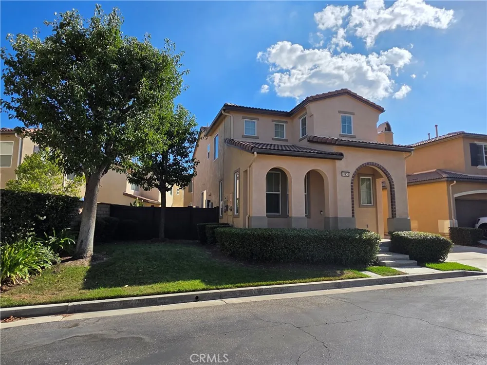 28930 Via Adelena Valencia, CA 91354
