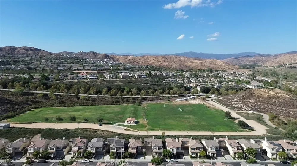 28930 Via Adelena Valencia, CA 91354