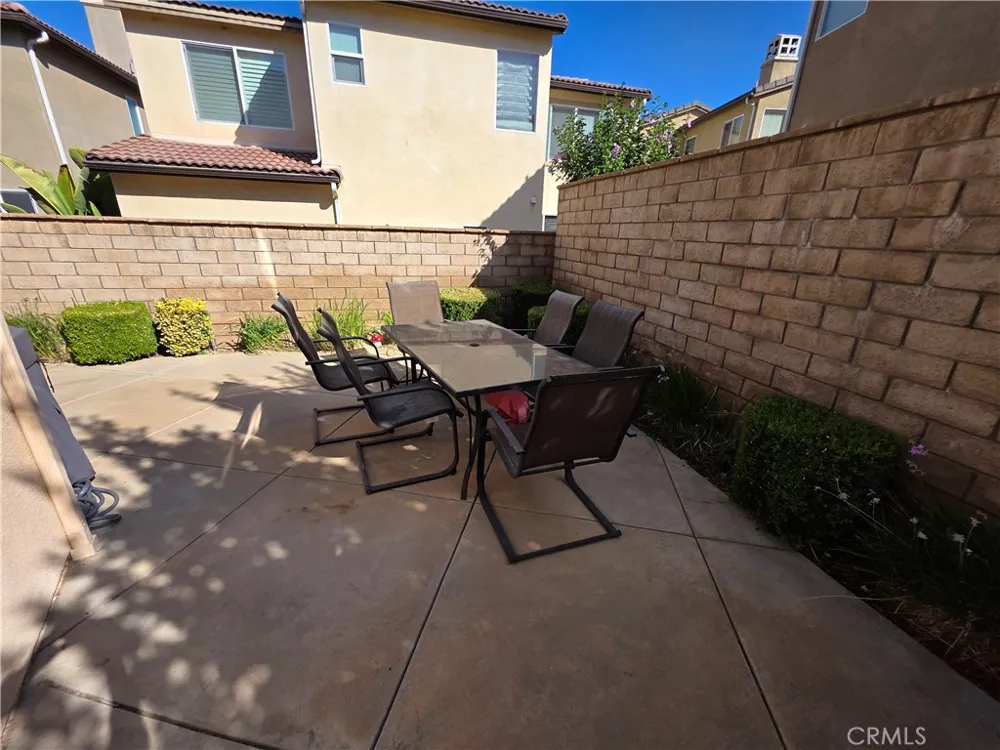28930 Via Adelena Valencia, CA 91354