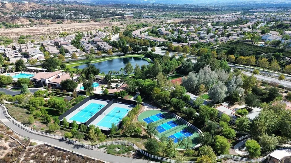 28930 Via Adelena Valencia, CA 91354