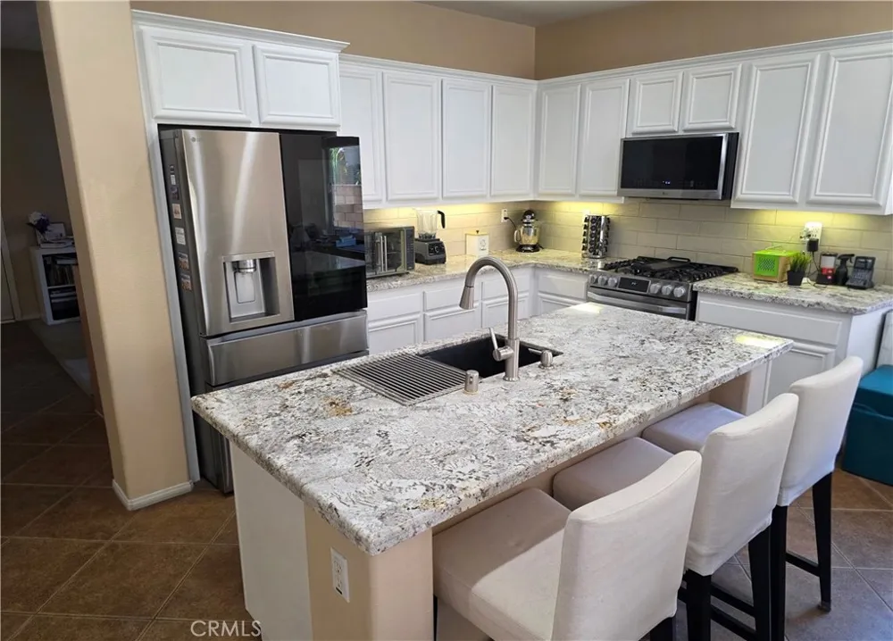 28930 Via Adelena Valencia, CA 91354