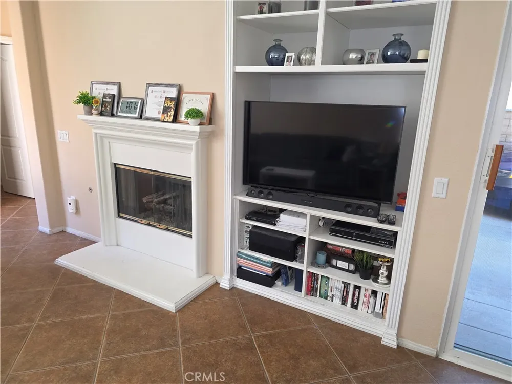 28930 Via Adelena Valencia, CA 91354