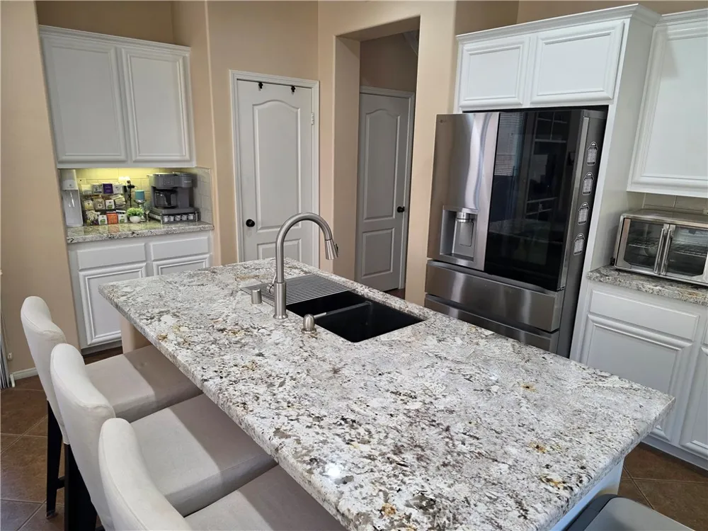 28930 Via Adelena Valencia, CA 91354