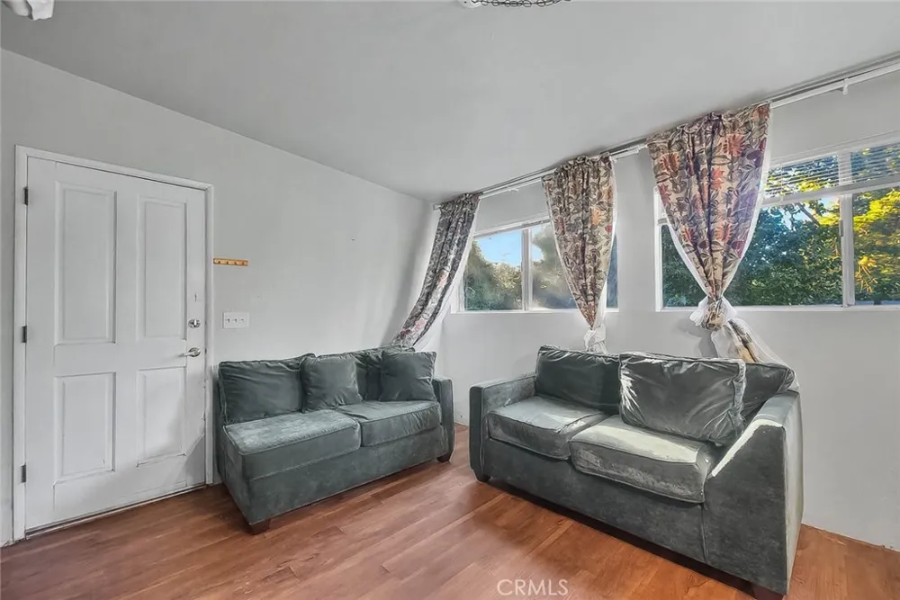 23775 Bowl Crestline, CA 92325