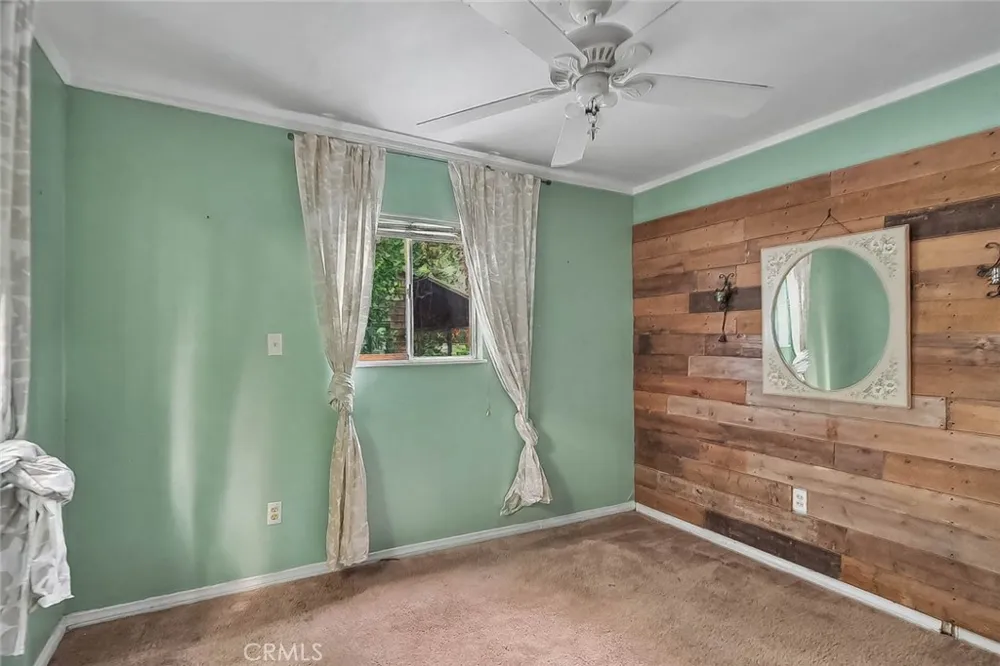 23775 Bowl Crestline, CA 92325