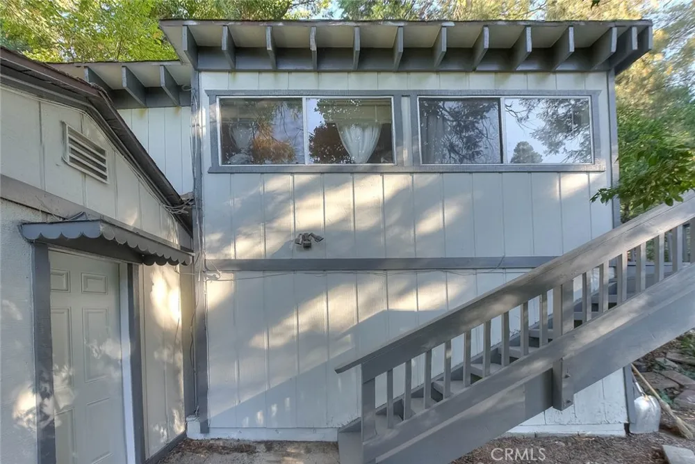 23775 Bowl Crestline, CA 92325