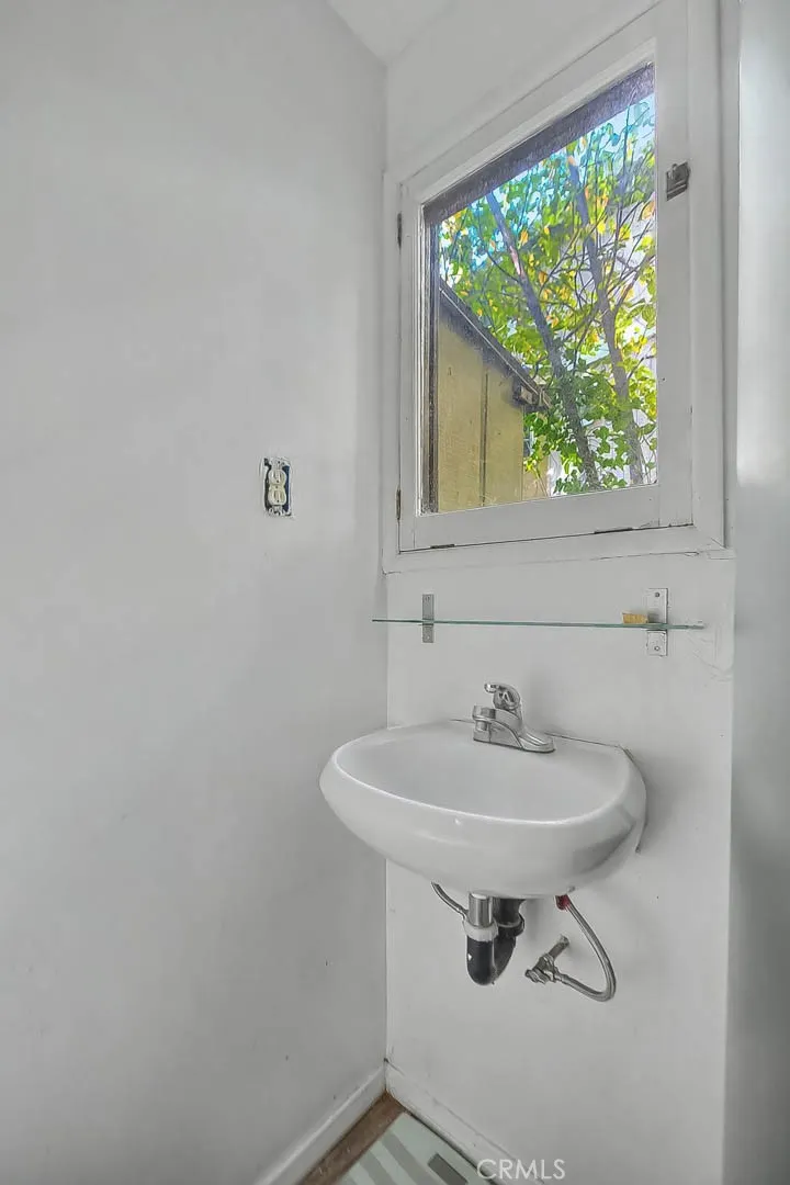 23775 Bowl Crestline, CA 92325