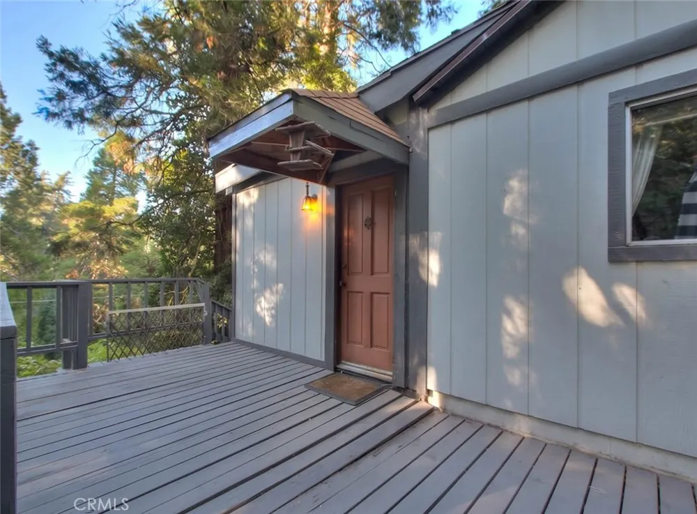 23775 Bowl Crestline, CA 92325