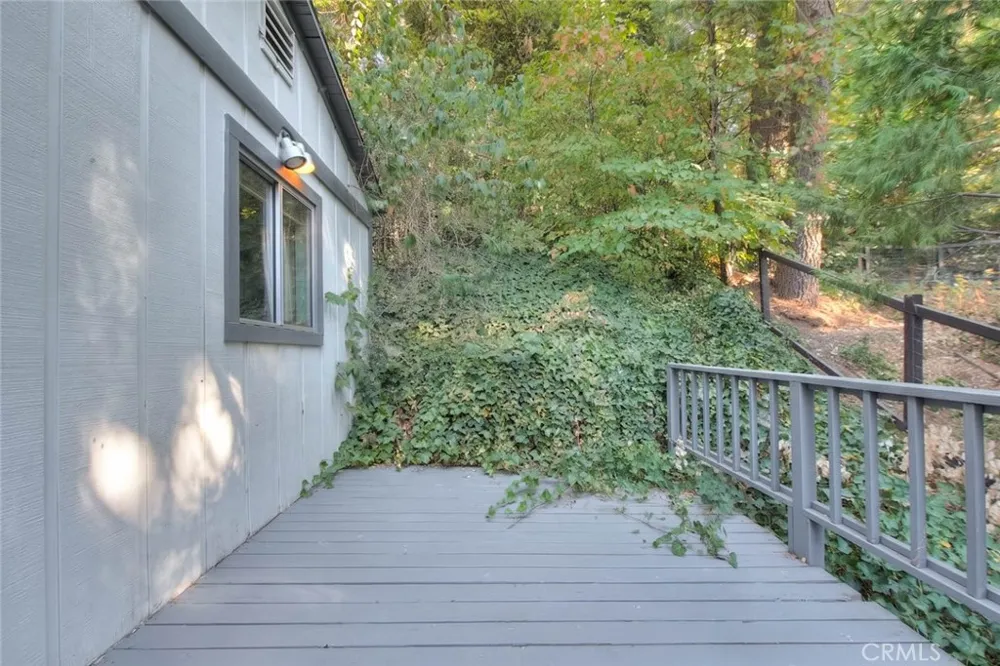 23775 Bowl Crestline, CA 92325