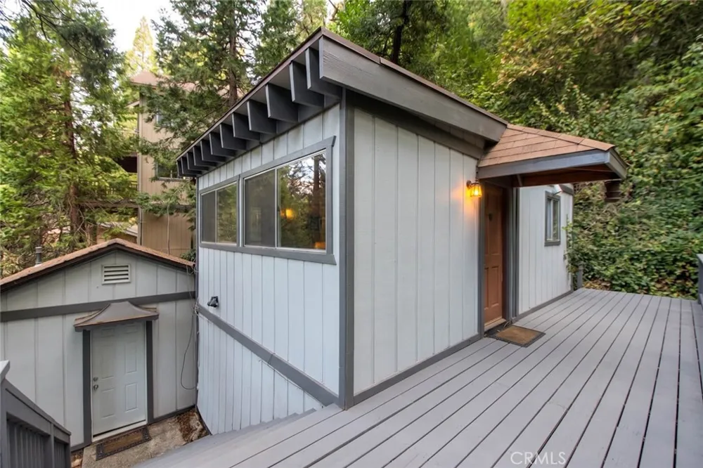23775 Bowl Crestline, CA 92325