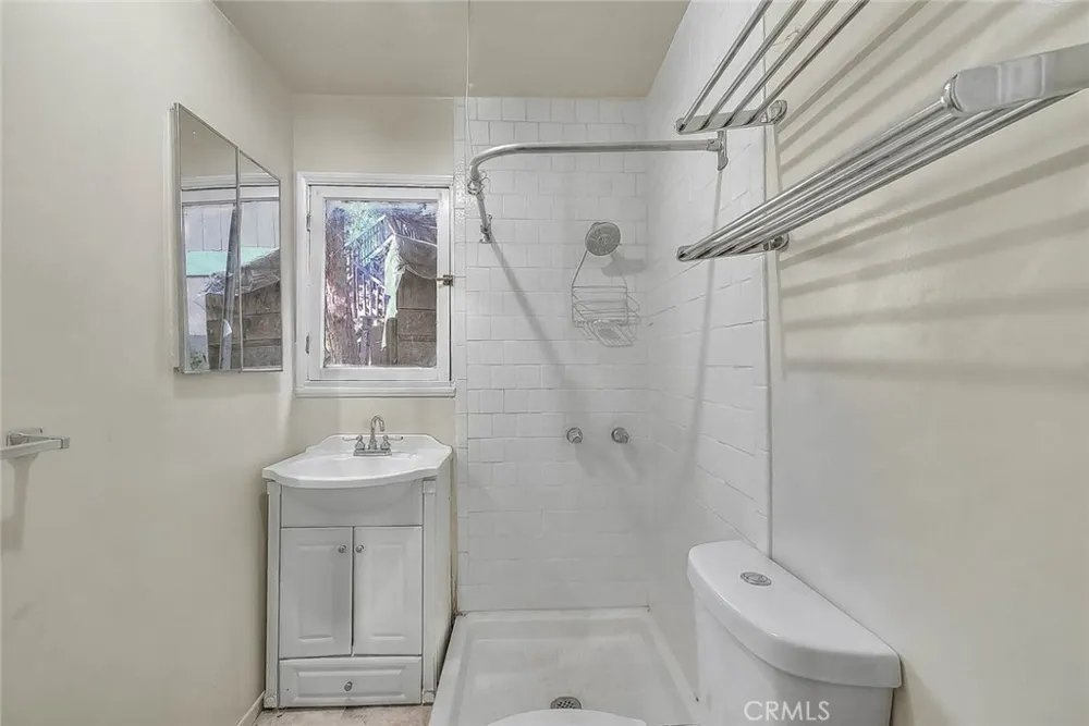 23775 Bowl Crestline, CA 92325