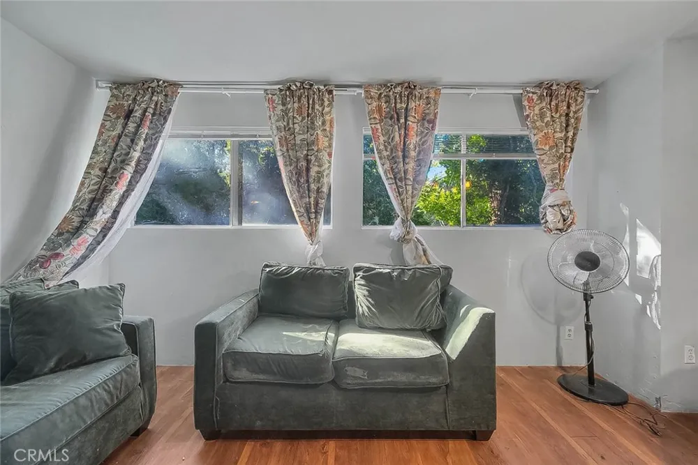 23775 Bowl Crestline, CA 92325