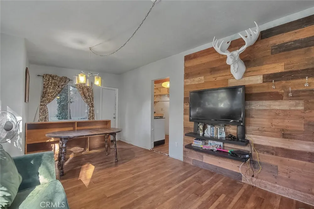23775 Bowl Crestline, CA 92325
