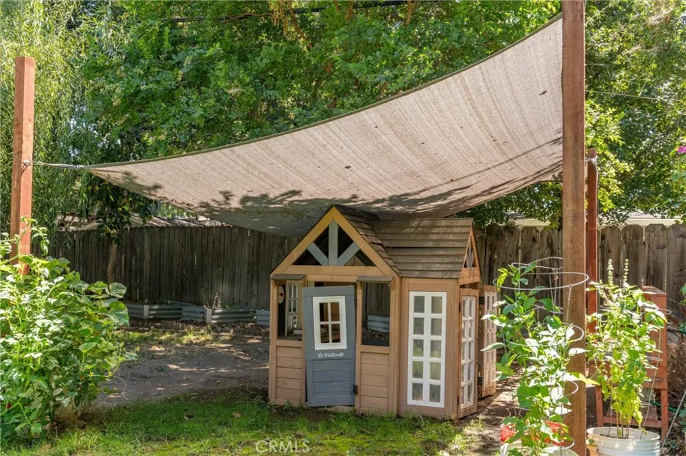 42 Oak Chico, CA 95926