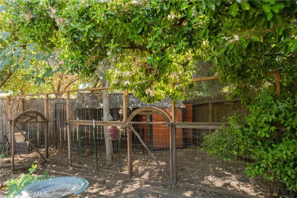 42 Oak Chico, CA 95926