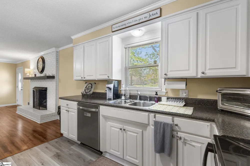 6301 Pinnacle Drive Spartanburg, SC 29303