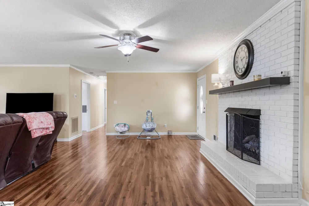 6301 Pinnacle Drive Spartanburg, SC 29303
