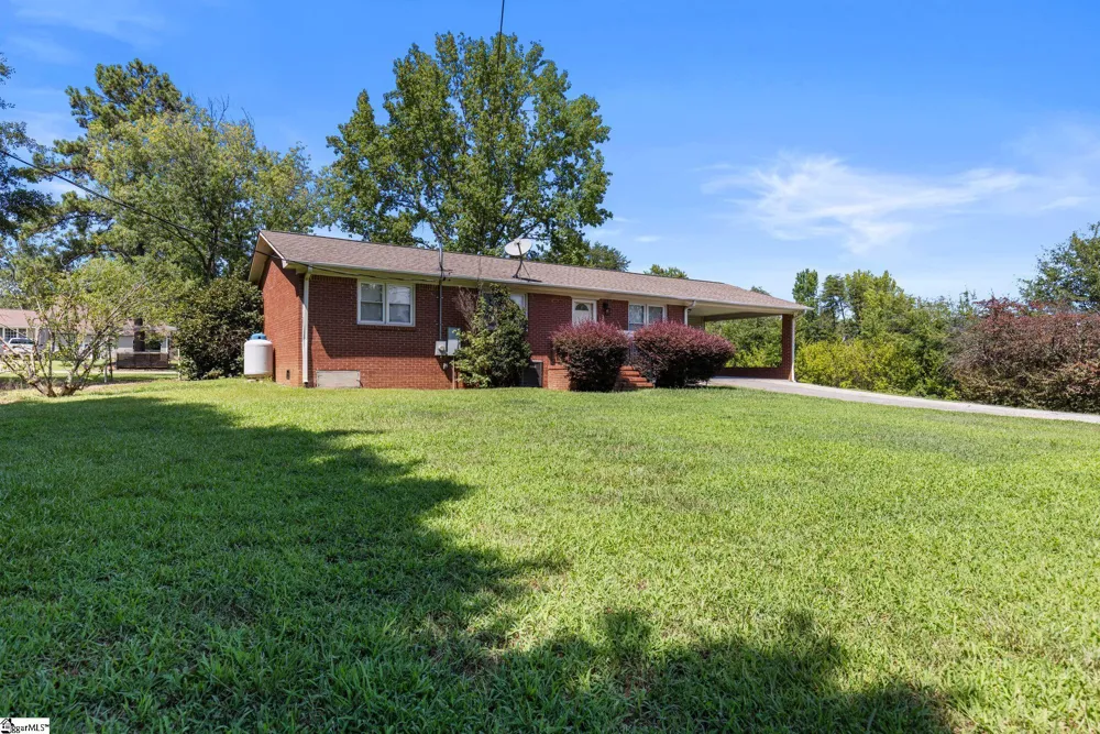 6301 Pinnacle Drive Spartanburg, SC 29303