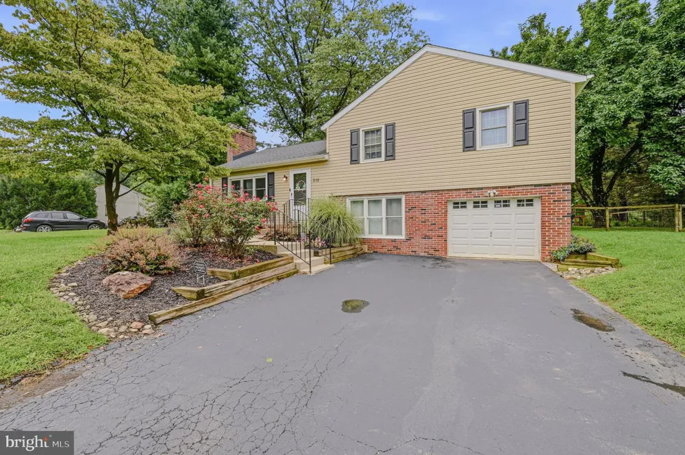 218 LANDENBERG ROAD Landenberg, PA 19350