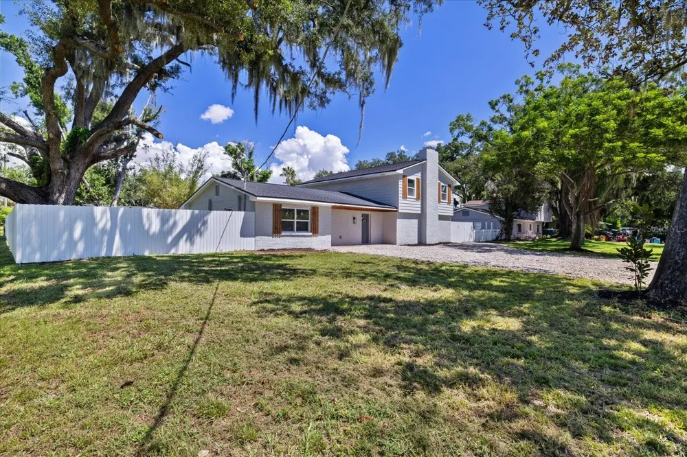 11002 RIVERVIEW DRIVE Riverview, FL 33578
