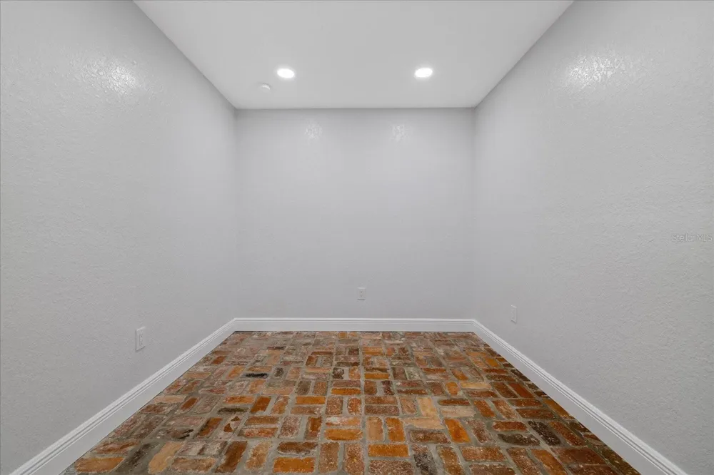 11002 RIVERVIEW DRIVE Riverview, FL 33578