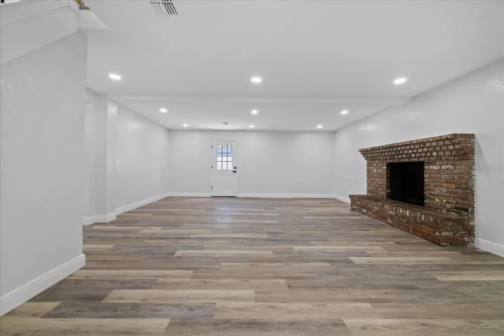 11002 RIVERVIEW DRIVE Riverview, FL 33578