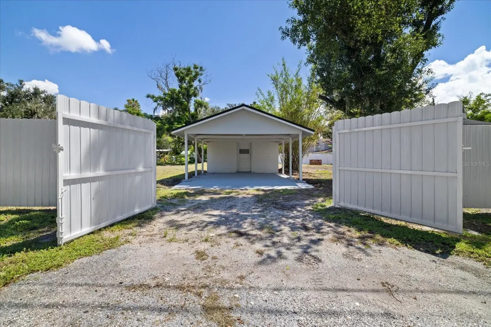 11002 RIVERVIEW DRIVE Riverview, FL 33578