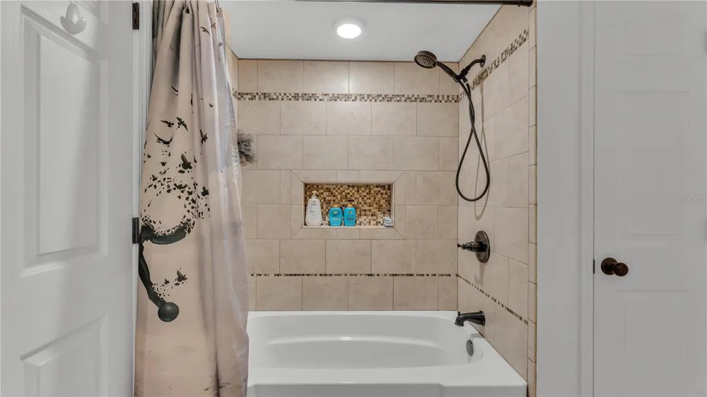 4965 TRADITION DRIVE Lakeland, FL 33812
