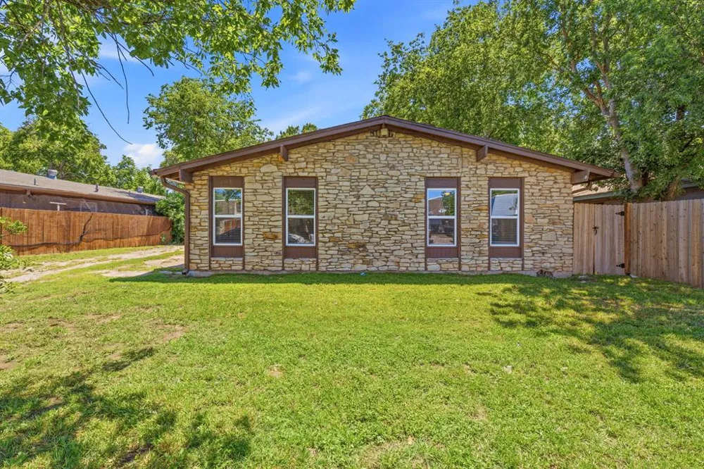 1911 Hearthside Drive #A Austin, TX 78757